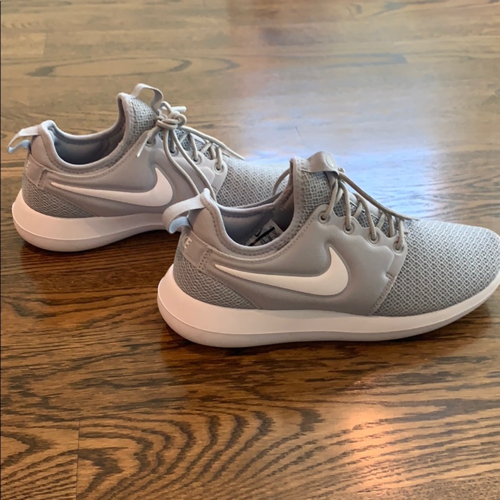 Like New Nike Tanjun Sneakers